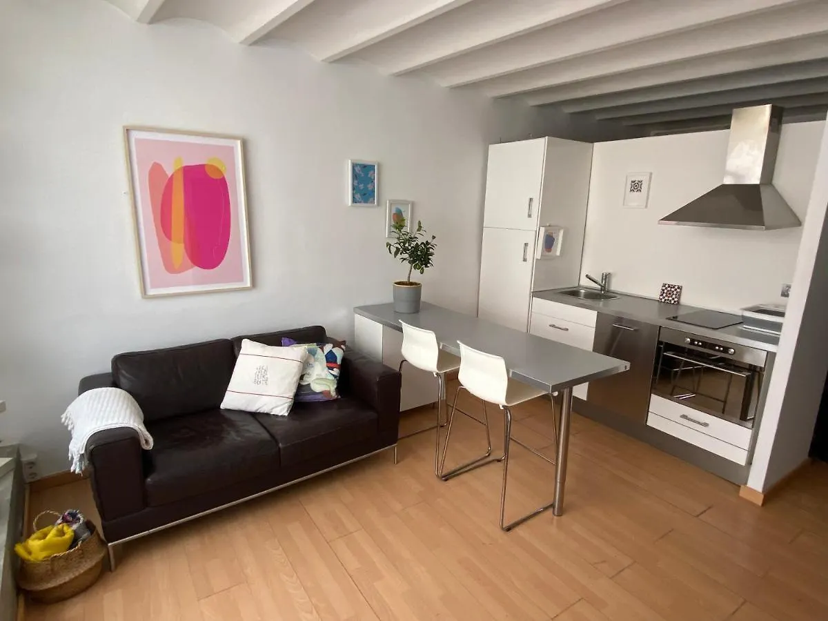 Cozy Art Studio In Poble Sec Apartment Barcelona